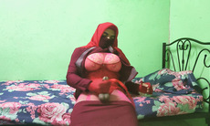 Elisya In Niqab Hijab Arab Squirting Masturbating Dick
