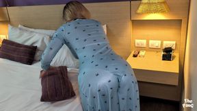 I went to make my stepson's bed and he was excited when he saw my huge butt