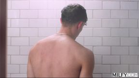 Naughty MILF Lexi Seduces Young Stud In Shower (Lexi Luna & Parker Ambrose)