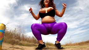 BBW Pee Trough Her Leggings in a Hot Day Outdoor