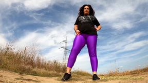 BBW Pee Trough Her Leggings in a Hot Day Outdoor