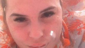 Breath holding underwater in bathtub and record with waterproof camera