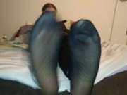 Sweaty soles in nylons