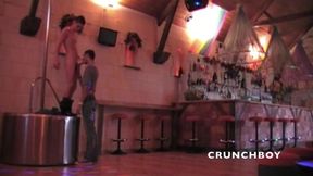 Two french twinks fuck in the club dance
