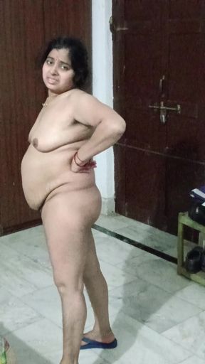 Nude show -Preeti