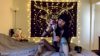 Hinata Hyuga fucks and plays with dragon cock and makes eye contact