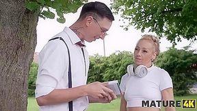Nicole Wonder In Nicoles Mature Dirt