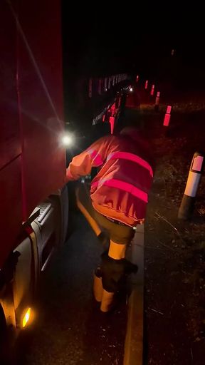 Horny trucker (me) strips naked in layby