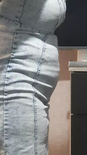 Step mom with perfect round ass get her clothes changed in front of step son