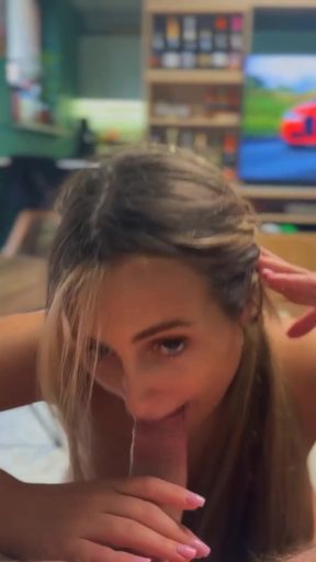 Fun-loving amateur teen explores her desires