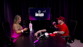 Deixou a buceta da gostosa toda molhadinha com o vibrador em sua buceta - Pitoco (WATCH ON: SHEER/RED)