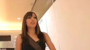 Risi2 Seduces While Changing Clothes Revealing Her Irresistible Body