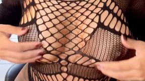 Stunning Russian MILF gives big gaping blowjob