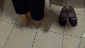 I cant Spread My Toes 2