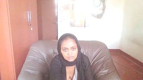 Hijab lady works at my home office sucks well