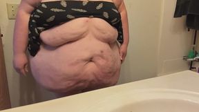 Hexsii’s Belly plops on The Bathroom Sink