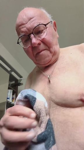 Pissing and Asshole From Below