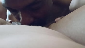 Snowbunny Pussy for Breakfast...