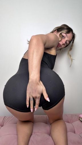 Filling My Gym Leotard With Creamy Cum 😈