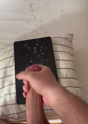 Horny cumshot
