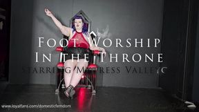 Foot Worship in The Throne