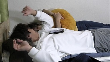 【素人】お昼12時に旦那の上司とS◯Xする人妻。