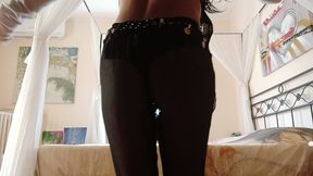 a slow and very sensual dance ... a charge of sensuality and eroticism on a splendid body