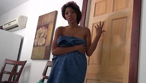 Black GF: Annabelle Rey together with Brad Knight hard sex