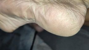 Tempest's rough feet