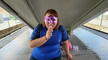 Sit on my face, eat my ass, make a popsicle with the cum and eat it in the subway