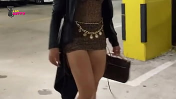 I AM KITTY El cornudo me film&oacute_ sacando mi virginidad del culo de su joven esposa por primera vez