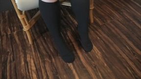 トー横で声かけた地雷系女子に5万円渡して制服にコスプレさせて思う存分新鮮なマンコ、オッパイを舐め回す変態サラリーマン31歳。