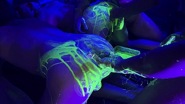UV FISTING ORGY GROUP