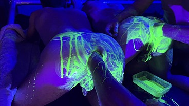 UV FISTING ORGY GROUP