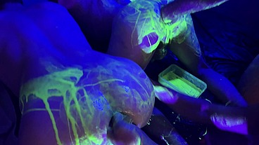 UV FISTING ORGY GROUP