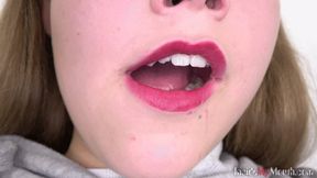 Inside My Mouth - Adela and Tereza - yawning session (MOBILE)