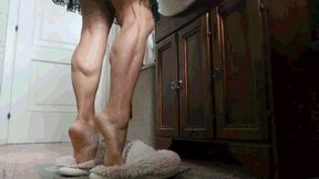 Her morning in slippers on tiptoe MP4 (1920x1080) FHD