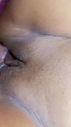 Naukar Ne Malkin Ka Massage Karte Samay Kiya Chudai Desi Style Me
