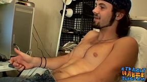 Thuggish straightie pulls out his cock for a solo wanking