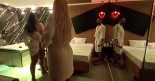 Motel Warm-up: Nicoly and the Blonde Trans Dancing and Teasing!