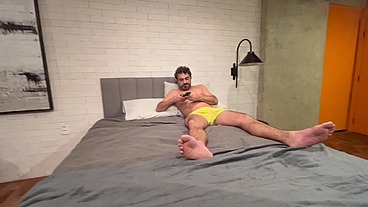 Caiu na Net!!! Câmera flagra meu marido tirando virgindade da minha enteada , Ele todo nervoso pediu minha ajuda, Tive que entrar na putaria A inocente toda apertadinha e gostosa ( veja no fechado )