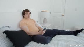 ”Kate Dee hunting down her stepson's friends thick prick”