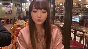 【謝礼で絶頂フライト】れいなちゃんに革命を。むっちりケツ肉、パイパンスレンダーの金欠キャビンアテンダント！金のために身体を売ります本当に金だけの為なのか！？マ●コに電マを当て積極スケベフェラ！高級ランジェリー姿をバックから高速ピストン！中出しフライト2回戦www【しろうと変態革命21人目】第一部