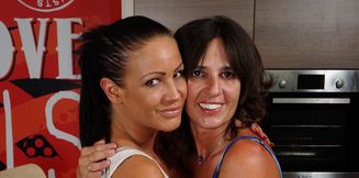 Hot young Babe and horny mature lady go down on each other