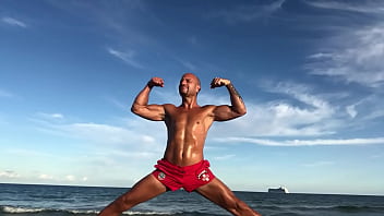 THE FLEXIBLE BEACHBODY PORNSTAR MAXXX LOADZ