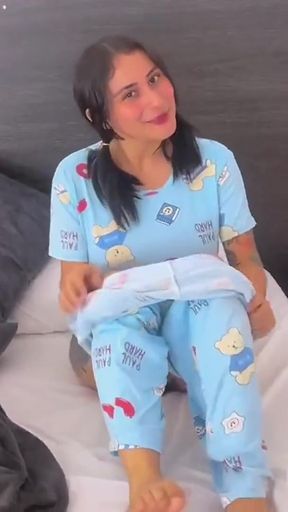 Lost challenge now has to eat my pussy   Clip 1