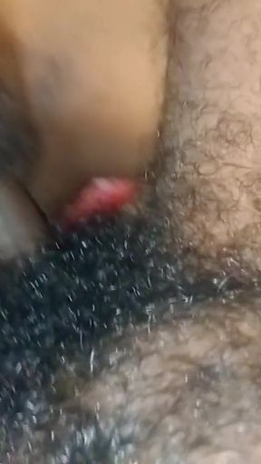 Desi Bhabhi ki BAL wala chut   Clip 1