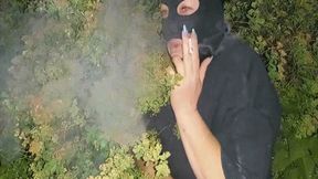 Crumpet smokes in a mask WMV