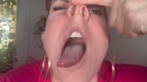 Face and mouth tour with nose play