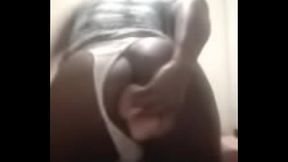 Cdzinha socando consolo no rabet&atilde_o